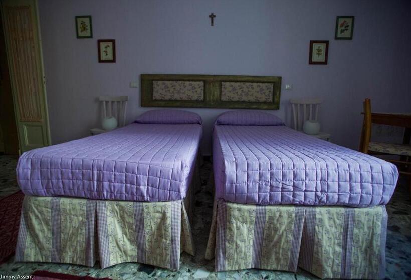Standard room with outdoor bath, Sassari In