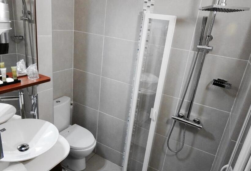 Standard Room, Massilia