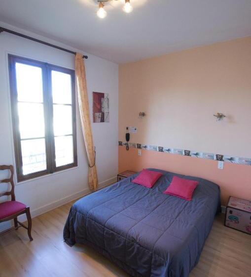 Номер Стандарт, Hôtel Du Commerce