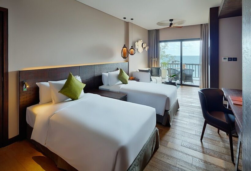 اتاق لوکس با بالکن و چشم‌انداز دریا, Nam Nghi Coral Peninsula Phu Quoc
