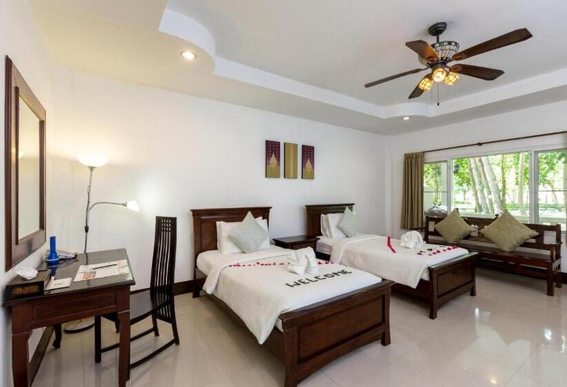 اتاق سوپریور با چشم‌انداز باغ, Racha Island Resort