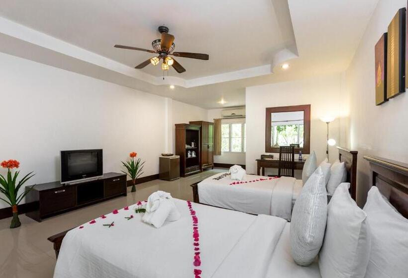 اتاق سوپریور با چشم‌انداز باغ, Racha Island Resort