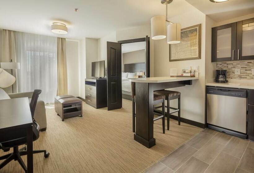 ２ベッドスイートルーム, Staybridge Suites   Irapuato, An Ihg