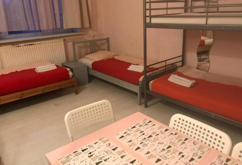 浴室共有スタンダード４人用ルーム, Pokoje Gościnne Fresco
