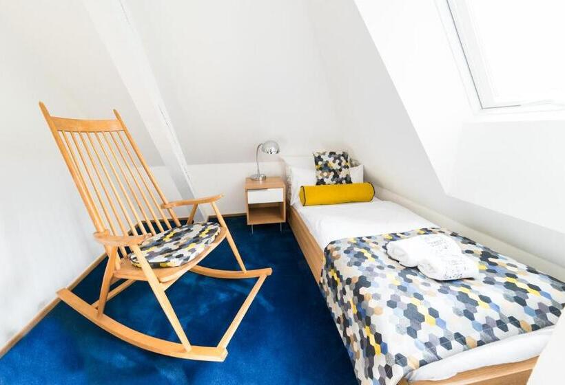 이그제큐티브 트리플, Boutique Hotel Villa Beatika