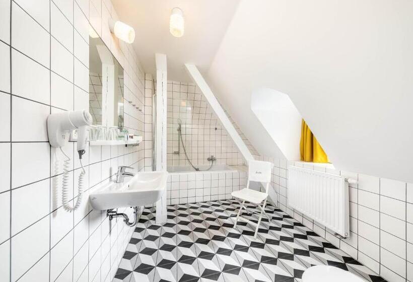 스탠다드 트리플 발코니 룸, Boutique Hotel Villa Beatika
