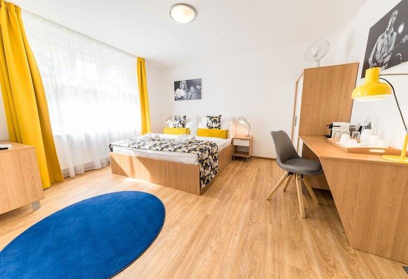 이그제큐티브 트리플, Boutique Hotel Villa Beatika