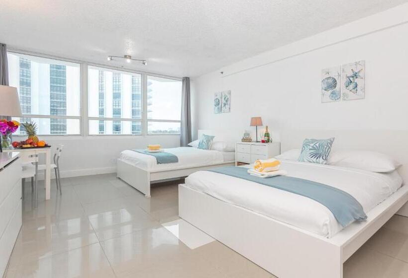 סטודיו דלוקס, Girasole Rentals Suites