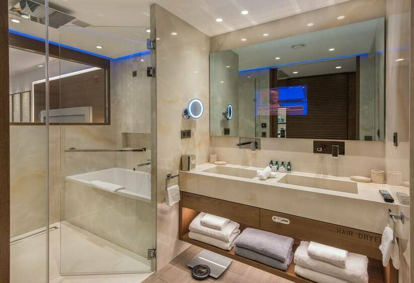 سوییت جونیور لوکس با چشم‌انداز دریا, Nana Princess Suites Villas & Spa