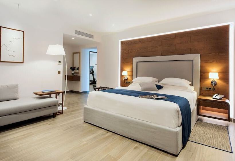 سوئیت اجرایی با چشم‌انداز دریا, Nana Princess Suites Villas & Spa