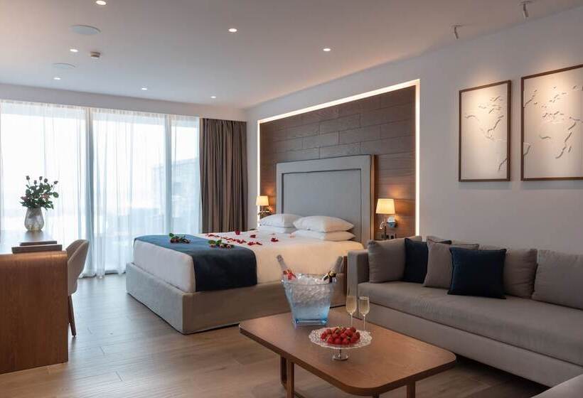 سوییت با استخر, Nana Princess Suites Villas & Spa