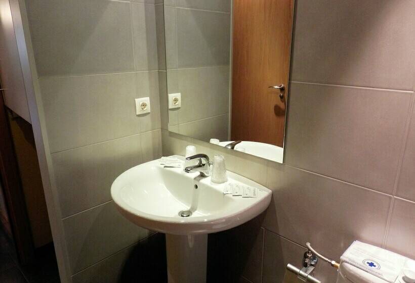 استودیوی استاندارد, Apartamentos La Solana 3000