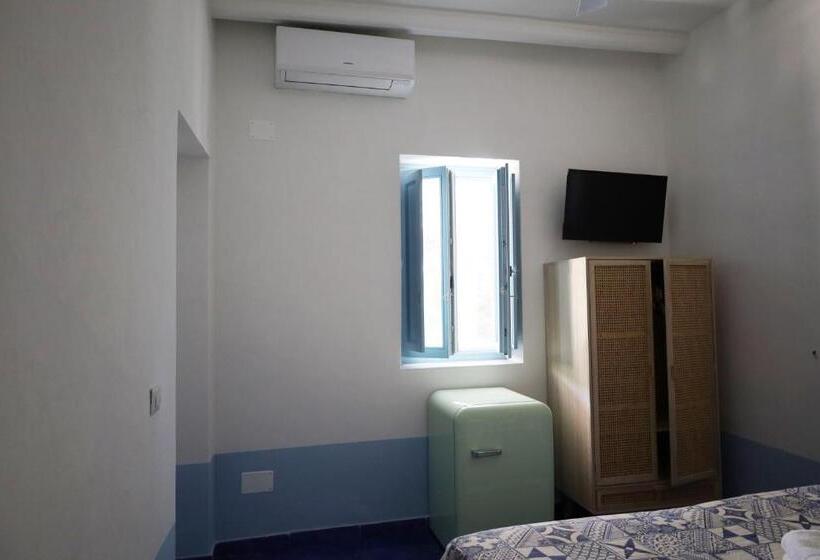 سوئیت 2 خوابه, Art B&b