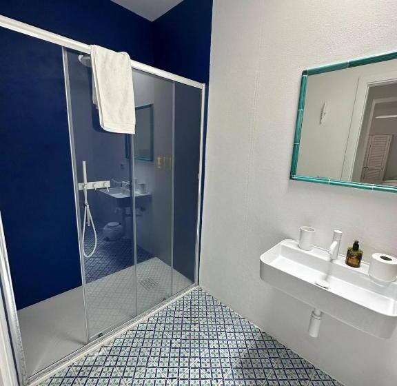 اتاق لوکس, Art B&b