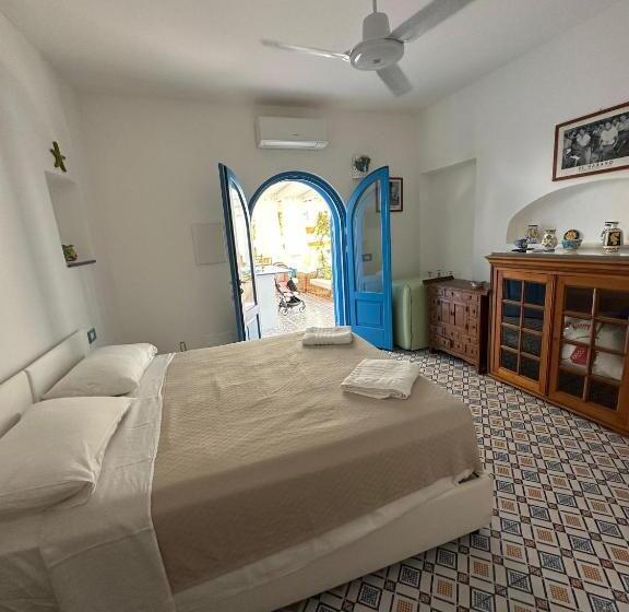 آپارتمان 2 خوابه, Art B&b