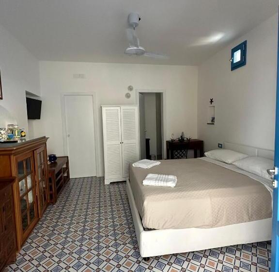 آپارتمان 2 خوابه, Art B&b
