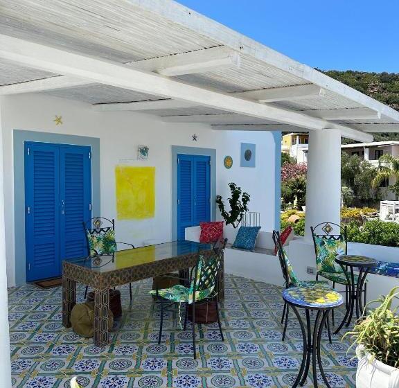 آپارتمان 1 خوابه با چشم‌انداز دریا, Art B&b