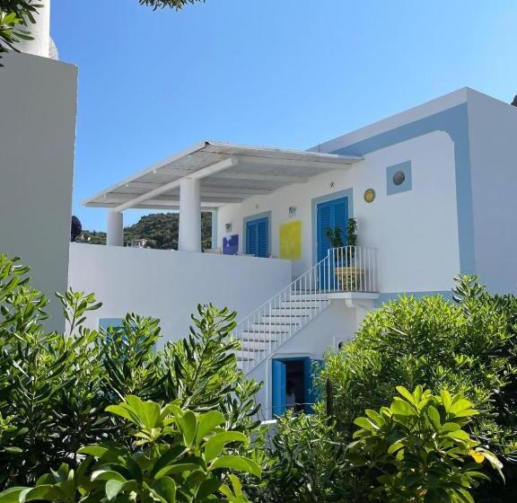 آپارتمان 1 خوابه با چشم‌انداز دریا, Art B&b