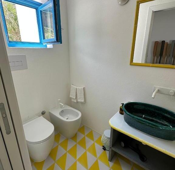 آپارتمان 1 خوابه با چشم‌انداز دریا, Art B&b