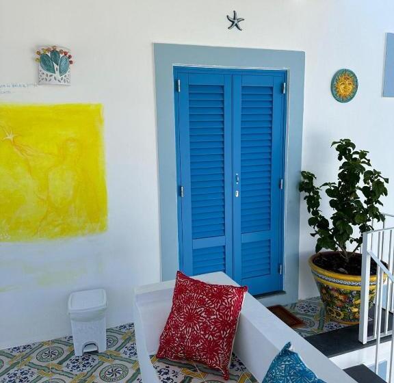 آپارتمان 1 خوابه با چشم‌انداز دریا, Art B&b