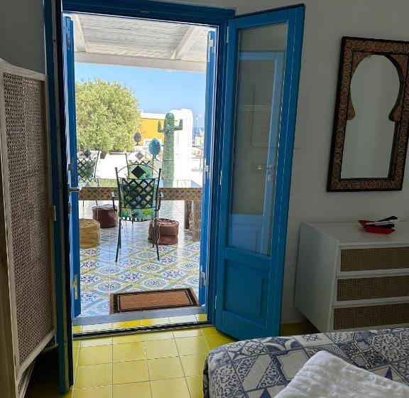 آپارتمان 1 خوابه با چشم‌انداز دریا, Art B&b