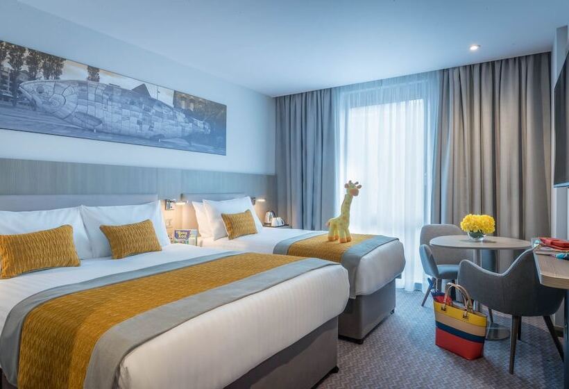 패밀리 룸, Maldron Hotel Kevin Street, Dublin City