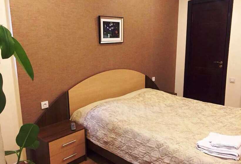Family Suite, Irise