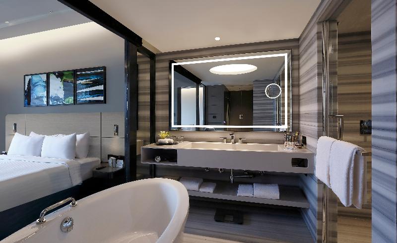 Люкс Executive Кровать Кинг, Novotel Chennai Chamiers Road