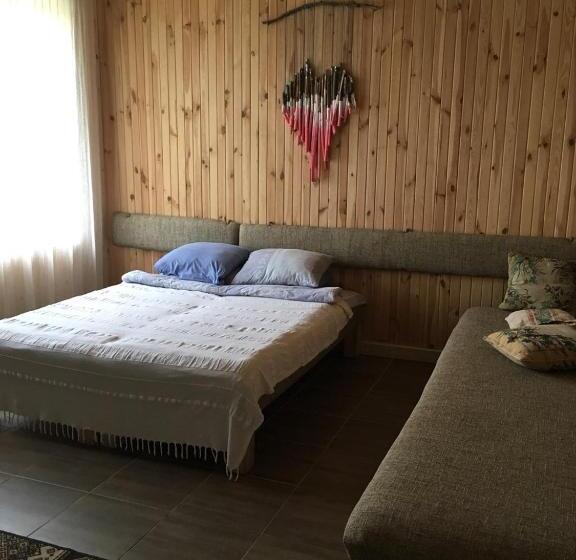 Номер Стандарт, Baron Munchausen Guest House
