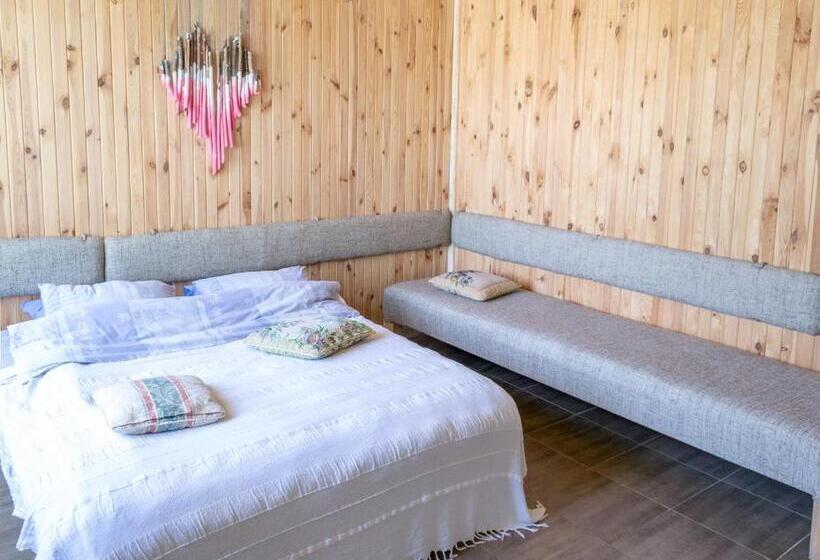 اتاق استاندارد, Baron Munchausen Guest House