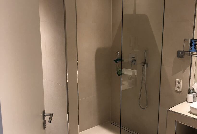 주니어 스위트, Voss Villa