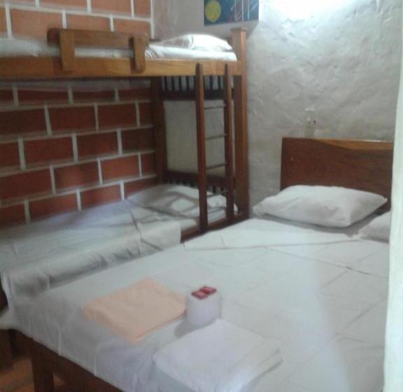 Четырехместный Номер Стандарт, Selvablanca Hostel