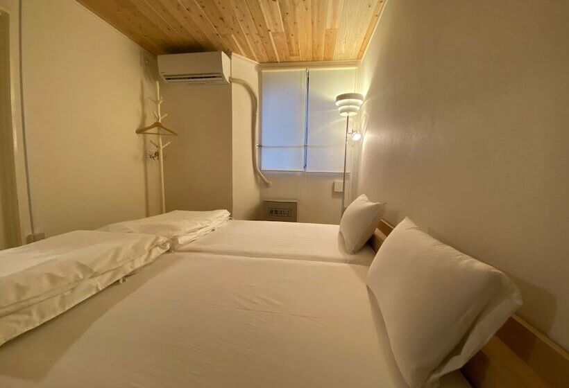 غرفة قياسية, Coins Hostel Tenjin