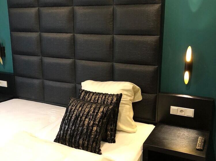 اتاق لوکس, Athen Kelsterbach Frankfurt Airport