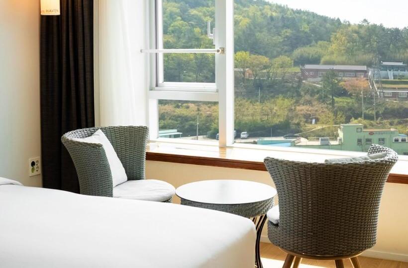 اتاق استاندارد با چشم‌انداز کوهستان, Yeosu Hotel Haven