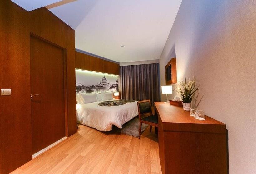 اتاق لوکس با بالکن, Golden Star Casablanca