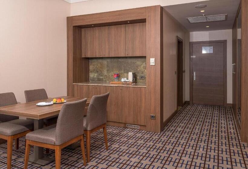 سوییت, Ramada Plaza By Wyndham Rize
