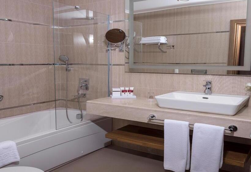 سوییت خانوادگی, Ramada Plaza By Wyndham Rize