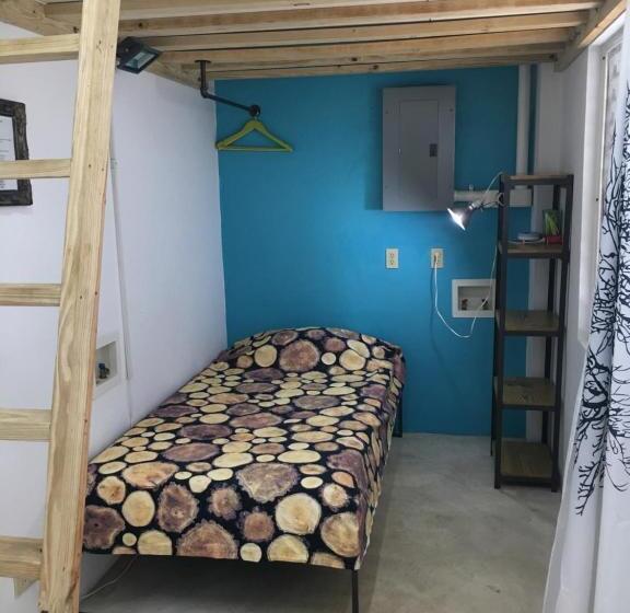 Номер Стандарт, Crash Pad Adventure Hostel