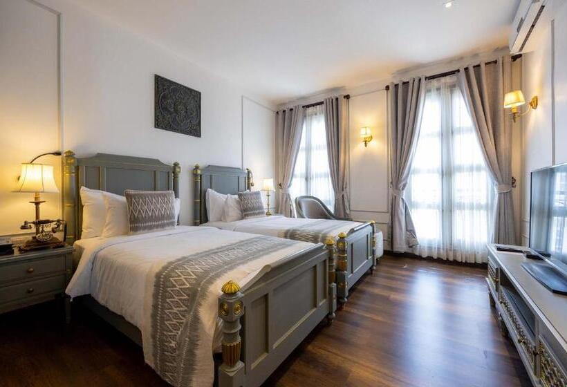 스위트, Le Thatluang D Or Boutique