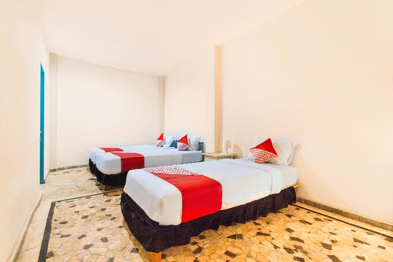Семейный Номер, Reddoorz Near Rsud Kota Mataram