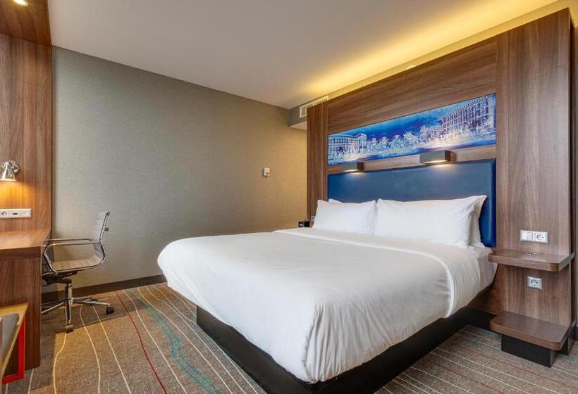 اتاق سوپریور با تخت بزرگ, Sky Loft Hotel Kyiv By Rixwell International