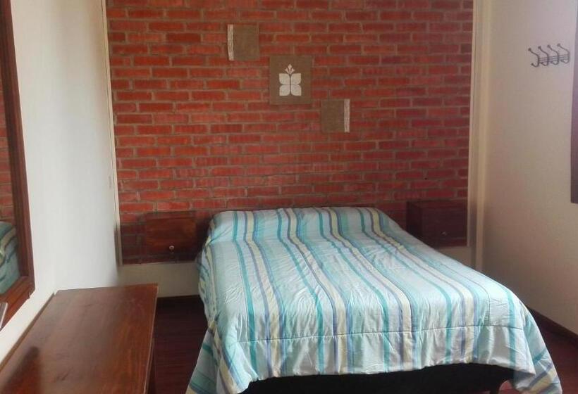 اتاق استاندارد با سرویس بهداشتی مشترک, Piedra Blanca Backpackers Hostel