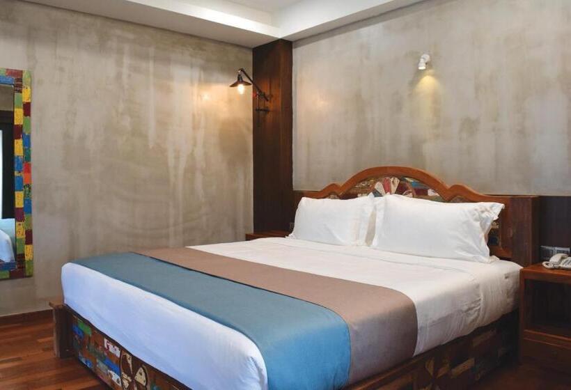 سوییت, Treasures Hotel And Suites