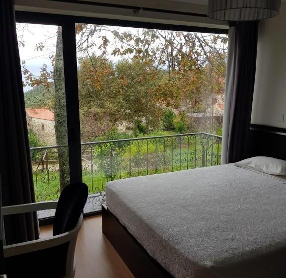 Family Suite, Trebid Ouro