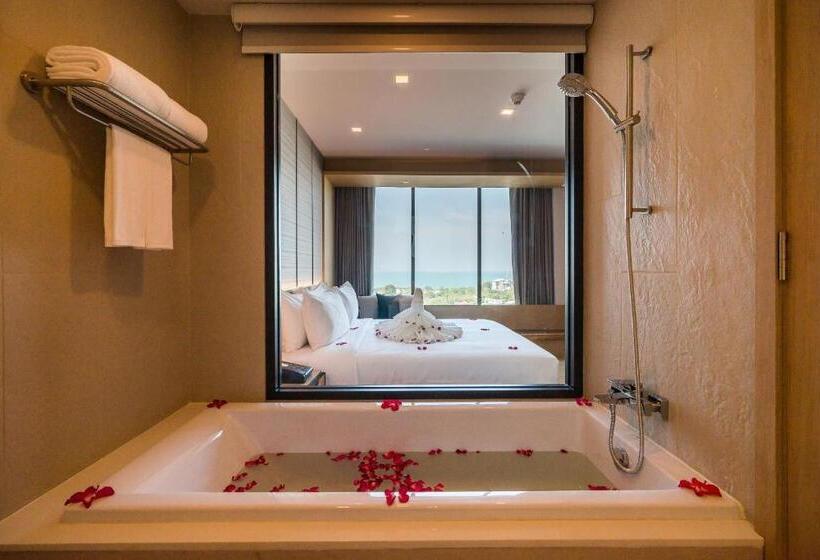 اتاق لوکس با چشم‌انداز دریا, Arize Hotel Sri Racha