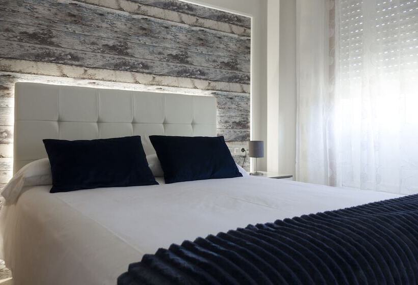 Quarto Estandar, O Pazo
