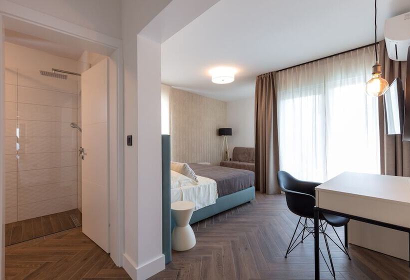 Номер Deluxe с Балконом, Luxury Villa Karla