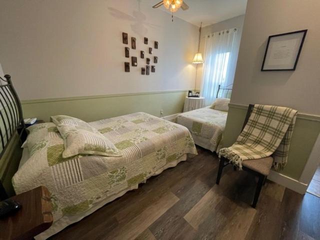 ダブルベッドスタンダードルーム, Auberge Presbytere Mont Lac Vert