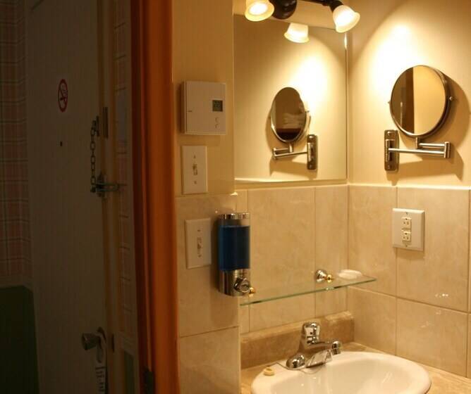 スタンダードトリプルルーム, Auberge Presbytere Mont Lac Vert